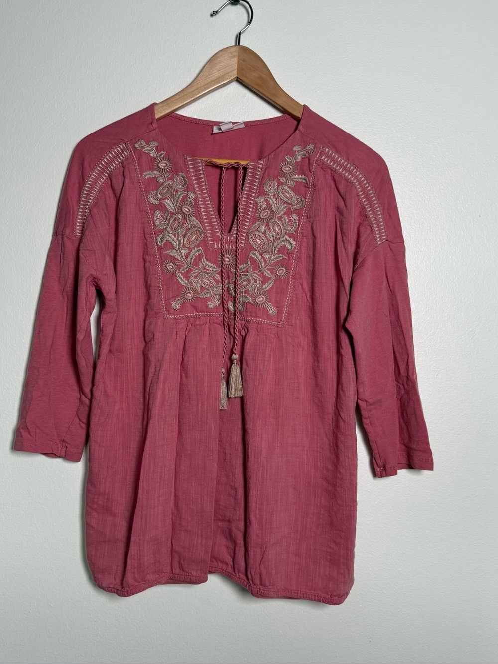 J Jill Tunic Top Womens Sz M Pink Floral Embroidered 3/4 Sleeve Tassel Boho